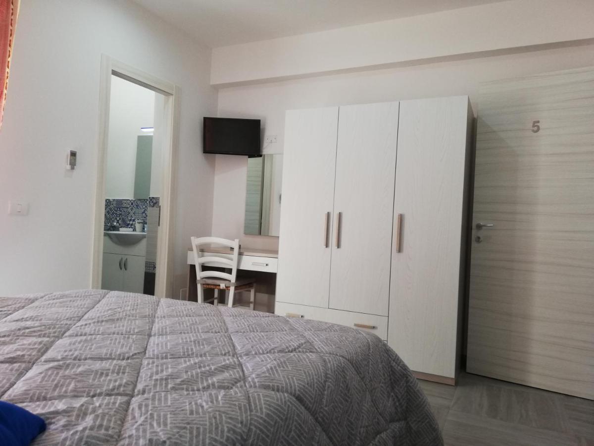 B&B Villa Arena Zingarello ภายนอก รูปภาพ