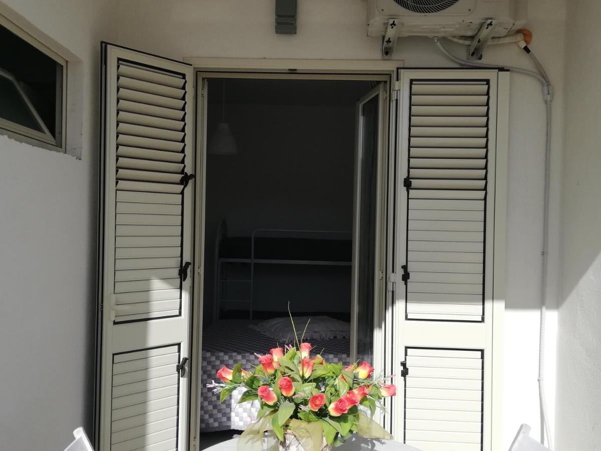 B&B Villa Arena Zingarello ภายนอก รูปภาพ